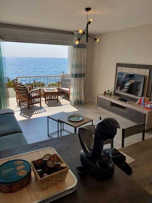 Front Mer - Sublime Appartement Moderne Et Confortable Эстепона Экстерьер фото
